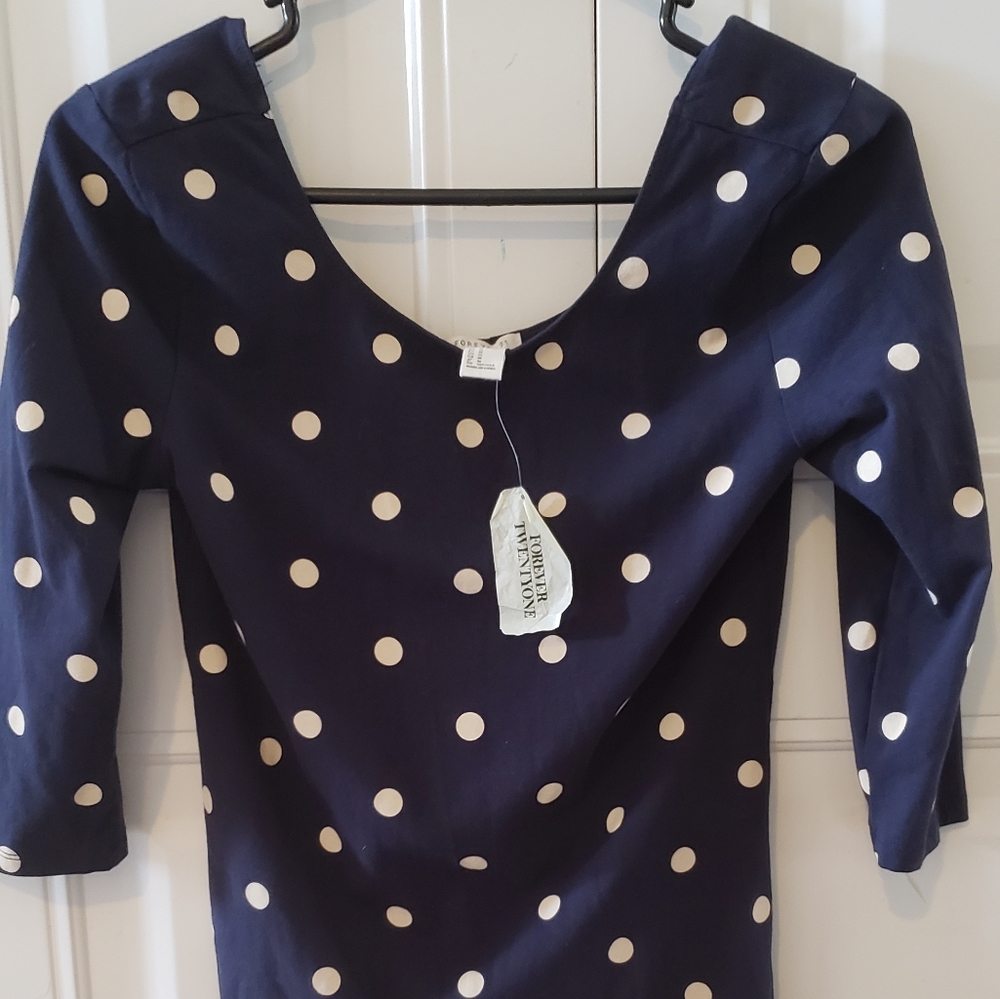 Forever 21 Navy blue gold spotted top w/tags